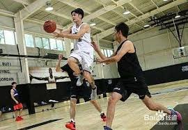 快船对阵独行侠三连败，独行侠逆转取胜，弗拉格创历史纪录。